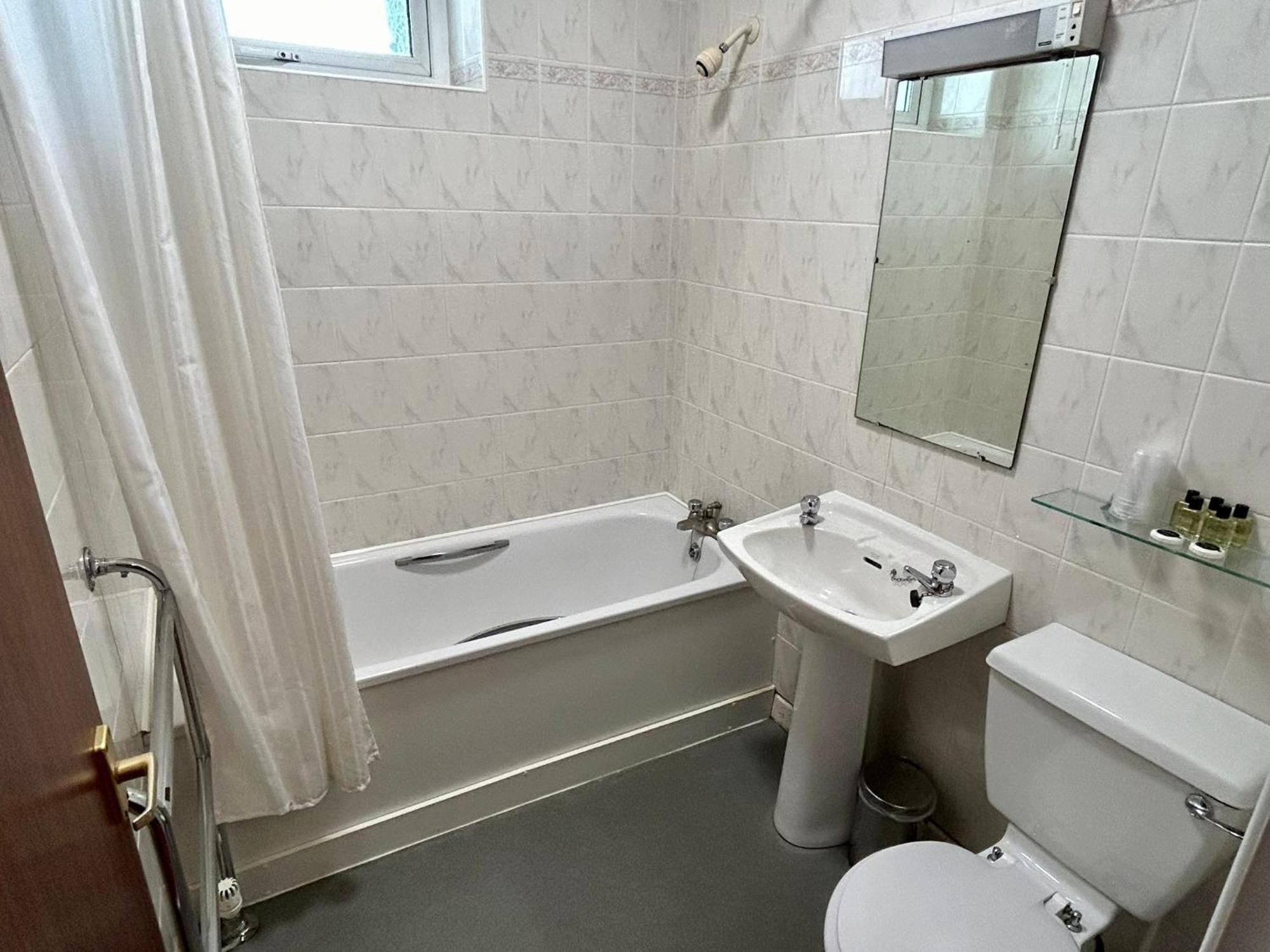 Bay View - Seafront, Sandown - Free Car Ferry For Bookings Of 3 Or More Nights, Subject To Availability Chambre photo